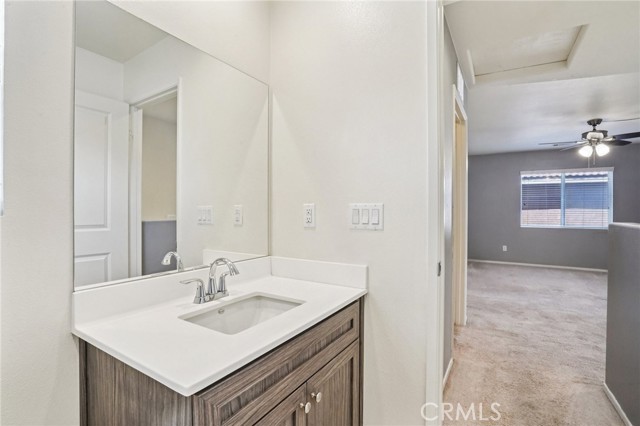 30012 Cottage Lane, Lake Elsinore CA: https://media.crmls.org/medias/16586137-1ae5-4825-9b5b-1248fff19ab0.jpg