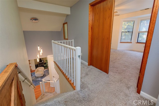 1022 Sir William Court, Chico CA: https://media.crmls.org/medias/1658a0b7-0f6a-45c3-bf67-3950923609ce.jpg