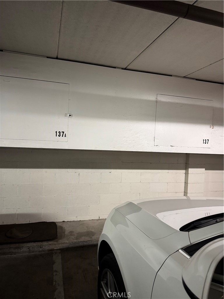 https://media.crmls.org/medias/16598496-b05a-41dd-8858-c3225dfdb8ce.jpg?preset=X-Large