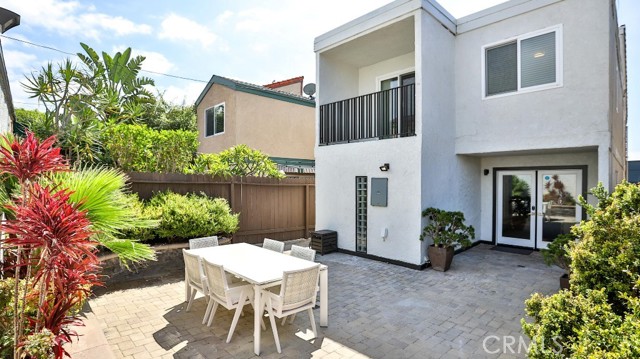 Detail Gallery Image 18 of 52 For 203 Frankfort Ave, Huntington Beach,  CA 92648 - 3 Beds | 2/1 Baths