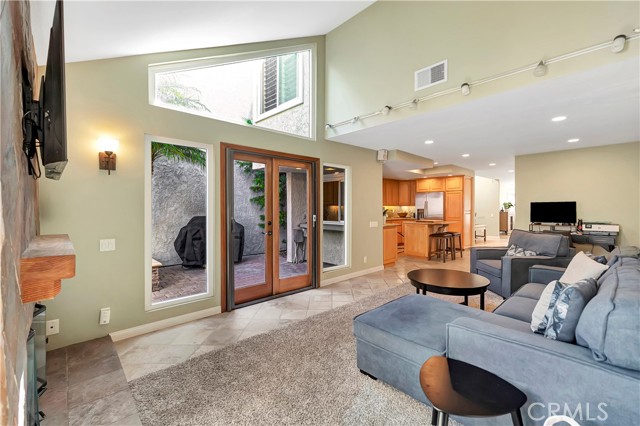 626 9th Street, Huntington Beach CA: https://media.crmls.org/medias/165ab9a2-b0a3-4fe5-be7e-b8b9279e57ea.jpg