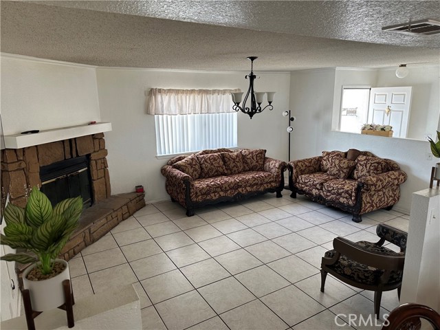 11780 Jamacha Road, Apple Valley CA: https://media.crmls.org/medias/165ad72c-91a2-4dd1-a479-178dec173e37.jpg