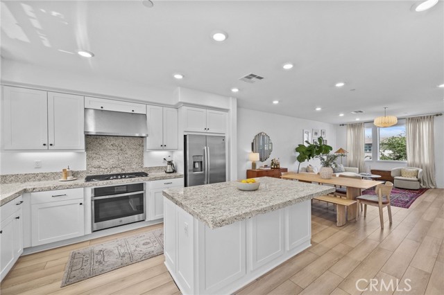 Detail Gallery Image 1 of 47 For 323 Adela, Lake Forest,  CA 92630 - 3 Beds | 3/1 Baths