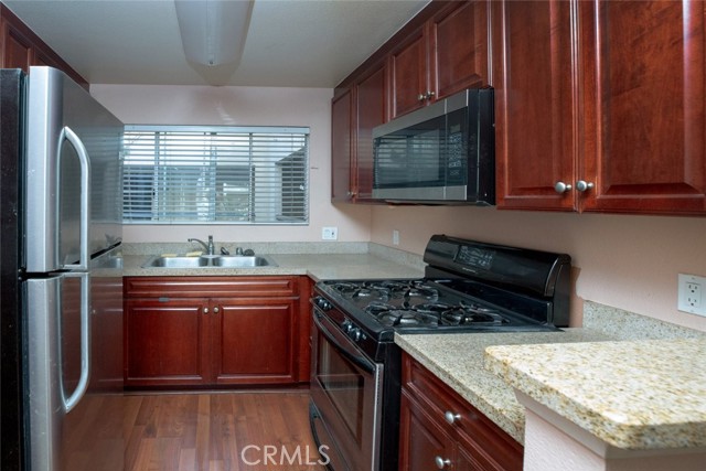 Detail Gallery Image 18 of 31 For 5540 Owensmouth Ave #206,  Woodland Hills,  CA 91304 - 2 Beds | 2 Baths