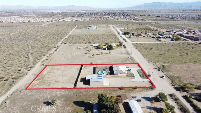 Detail Gallery Image 10 of 48 For 11830 Joshua Dell Rd, Victorville,  CA 92371 - 3 Beds | 2 Baths