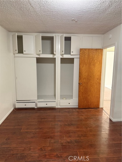 Detail Gallery Image 4 of 8 For 420 N Market, Inglewood,  CA 90302 - 2 Beds | 1 Baths