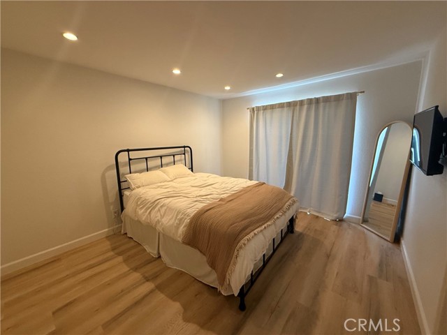 Detail Gallery Image 11 of 25 For 5346 Zelzah Ave, Encino,  CA 91316 - 3 Beds | 4 Baths