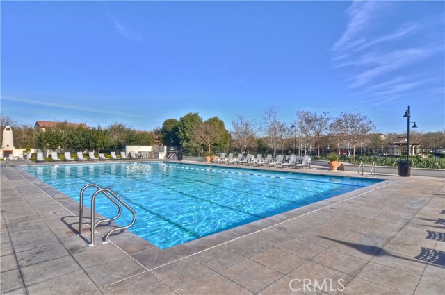 85 Reunion, Irvine CA: https://media.crmls.org/medias/165dbc1c-62de-4ff7-a78f-633a0fa5e917.jpg
