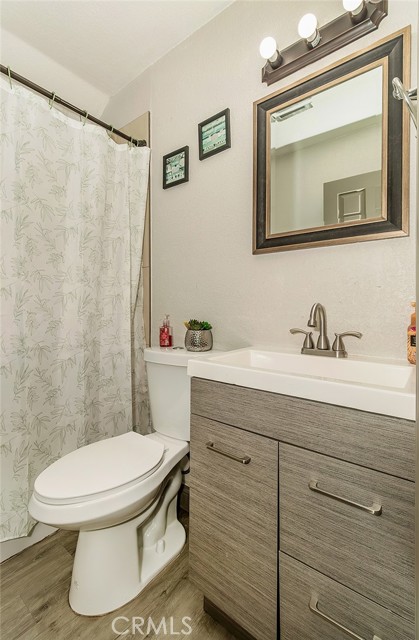 Detail Gallery Image 26 of 31 For 946 W Dakota Ave, Fresno,  CA 93705 - 3 Beds | 2 Baths