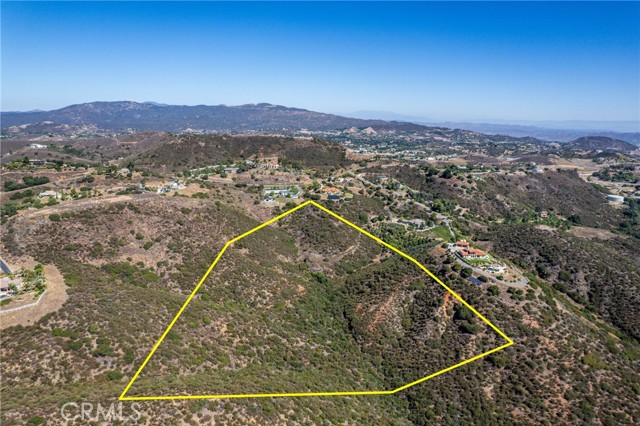 Detail Gallery Image 13 of 17 For 21180 Corte Providencia, Murrieta,  CA 92562 - – Beds | – Baths