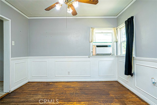 987 W 23rd Street, San Bernardino CA: https://media.crmls.org/medias/165e5420-6711-4715-8250-d67bef6abec8.jpg