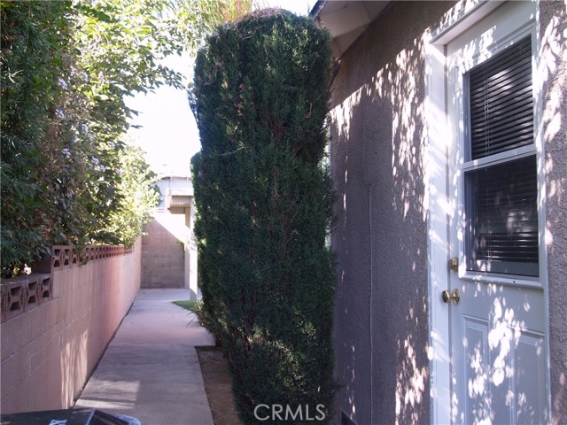 5554 La Deney E Street, Montclair CA: https://media.crmls.org/medias/165e790d-f55b-4c82-b1a6-c2c8febc40c3.jpg