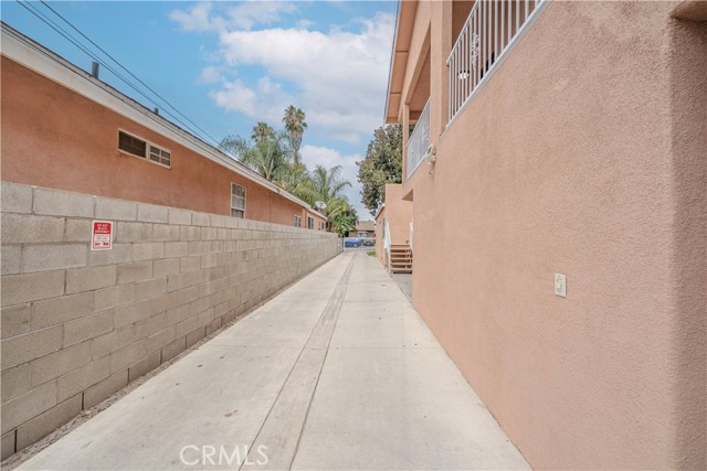 5166 McCallum Avenue, South Gate CA: https://media.crmls.org/medias/165e7fbc-9180-4107-b4f0-d116dcf3917e.jpg