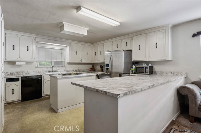 Detail Gallery Image 14 of 64 For 12902 Lakeland St, Clearlake Oaks,  CA 95423 - 4 Beds | 3 Baths