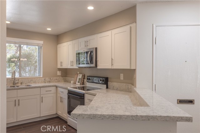 25409 Pine Creek Ln, Wilmington, CA 90744