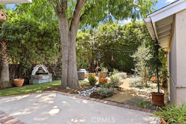 4855 Arcola Avenue, Toluca Lake CA: https://media.crmls.org/medias/165f5809-fc0e-475c-8d0f-2429c6627169.jpg