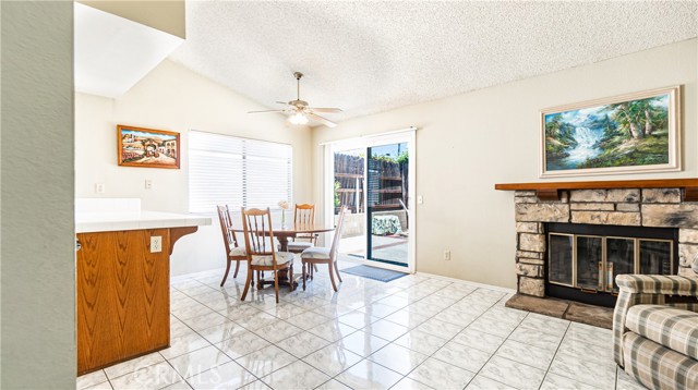 7339 Greenbriar Place, Rancho Cucamonga CA: https://media.crmls.org/medias/165f8754-c576-4697-9192-359a9141a3a4.jpg