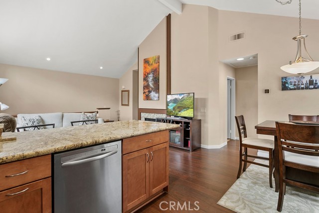 9 Silvertide Drive, Dana Point CA: https://media.crmls.org/medias/16602788-a36f-47dc-a730-62085aed4833.jpg