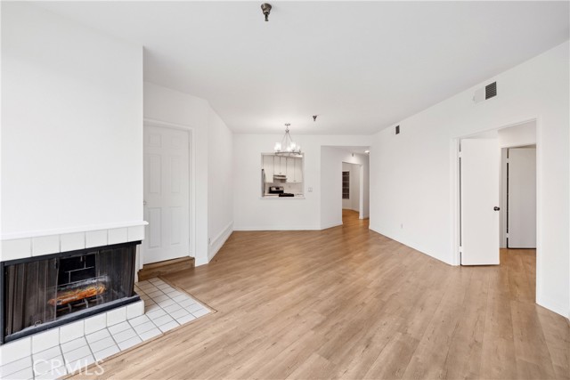 Detail Gallery Image 4 of 46 For 1450 Brett Place #205,  San Pedro,  CA 90732 - 3 Beds | 2 Baths