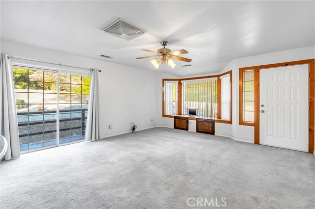 50711 Road 426, Oakhurst CA: https://media.crmls.org/medias/1660826e-6f21-4f8e-903b-6b071fb16df0.jpg
