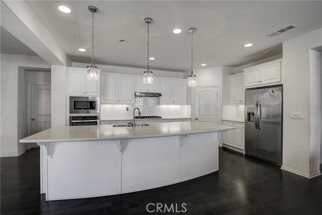 1855 W Willow Avenue, Anaheim CA: https://media.crmls.org/medias/16609adc-d502-46c4-b678-a1a2888e4619.jpg