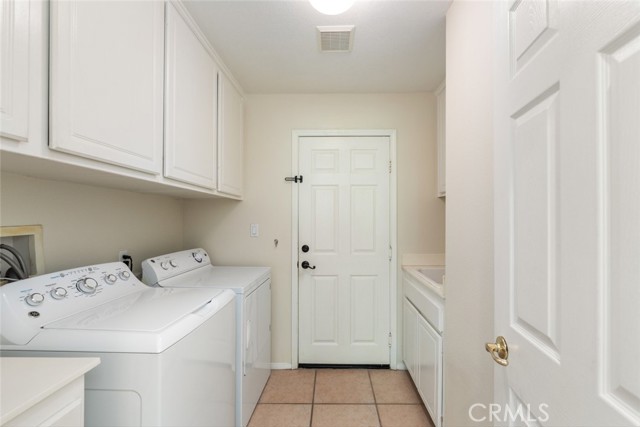 Detail Gallery Image 28 of 75 For 1707 Flag Pin Dr, Corona,  CA 92883 - 6 Beds | 4/1 Baths