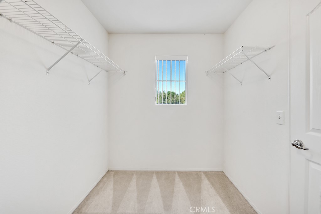 https://media.crmls.org/medias/16619325-0278-4393-b419-968b14b25019.jpg?preset=X-Large