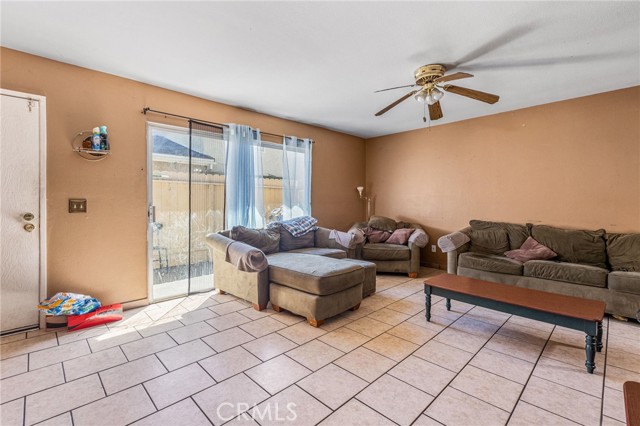 240 West Hemlock Street photo 6