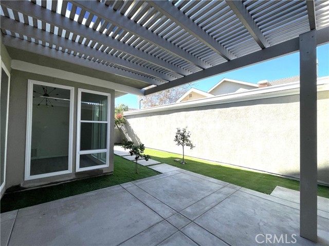 Detail Gallery Image 13 of 15 For 30 Woodland Dr, Irvine,  CA 92604 - 3 Beds | 2/1 Baths