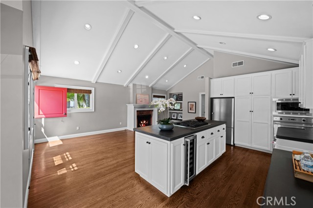 Detail Gallery Image 19 of 39 For 263 Ginevra, Long Beach,  CA 90803 - 3 Beds | 2 Baths
