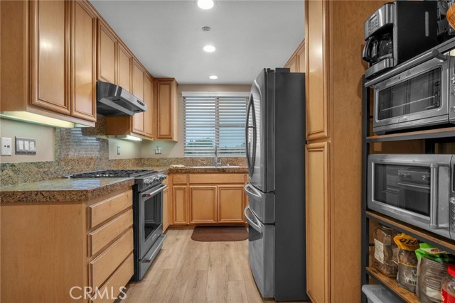 Detail Gallery Image 10 of 30 For 1448 Patricia #203,  Simi Valley,  CA 93065 - 3 Beds | 2/1 Baths