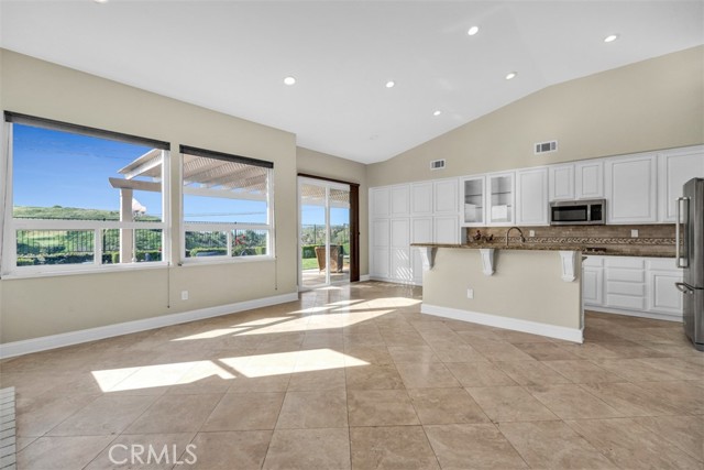 Image 12 of 57 For 468 Calle Canela