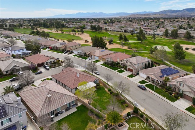 Detail Gallery Image 6 of 55 For 40729 Oakmont Ct, Palmdale,  CA 93551 - 4 Beds | 3 Baths