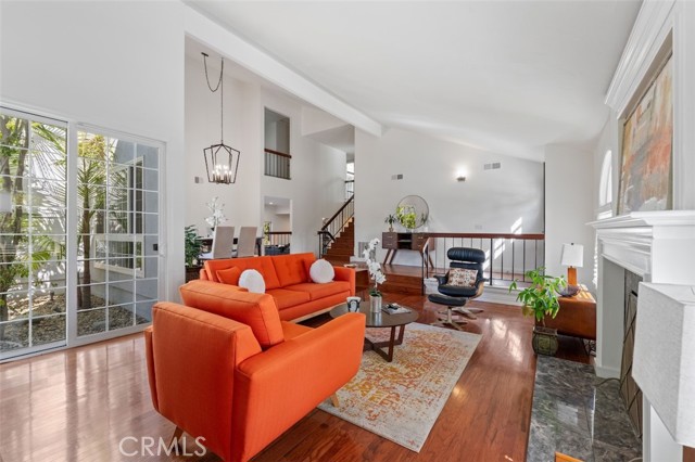 27093 Esward Drive, Calabasas CA: https://media.crmls.org/medias/1664a321-b760-49a9-83ce-a0f4185fb690.jpg