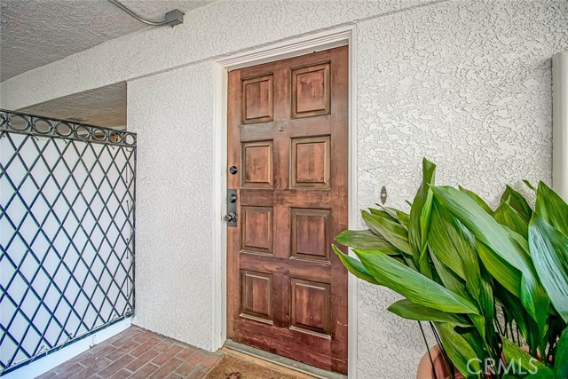 Detail Gallery Image 12 of 59 For 4950 Louise Ave #105,  Encino,  CA 91316 - 2 Beds | 2 Baths