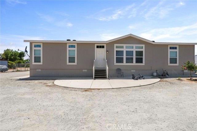 18583 Seaton Avenue, Perris CA: https://media.crmls.org/medias/1665c43b-14e8-4dd3-bd1f-0c4fc29addb0.jpg