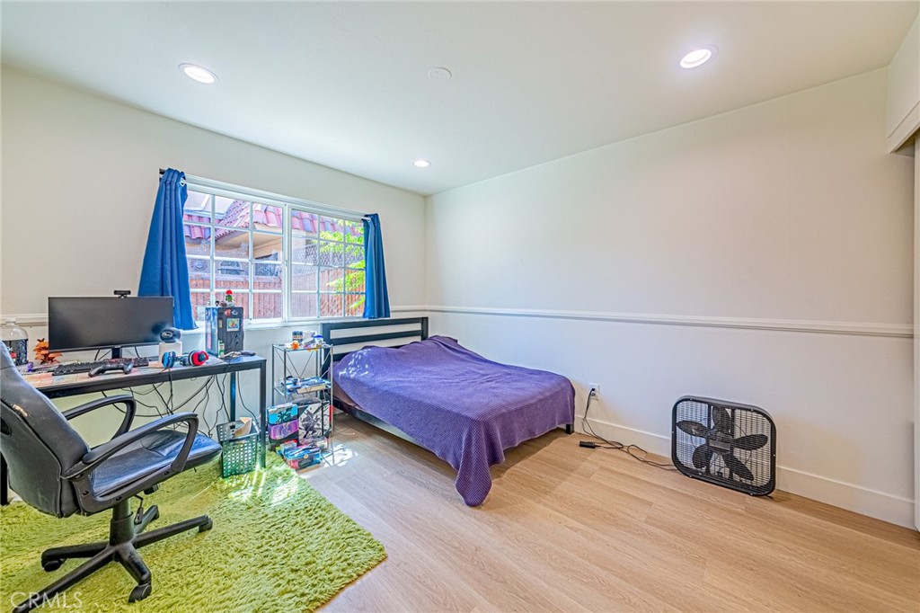 MLS #OC25275814 image #23