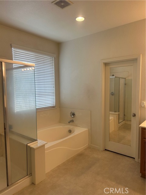 Detail Gallery Image 14 of 46 For 17385 Stone Celler Way, Lathrop,  CA 95330 - 4 Beds | 3 Baths