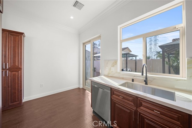 Detail Gallery Image 7 of 37 For 7615 Ani, North Hollywood,  CA 91605 - 4 Beds | 3 Baths