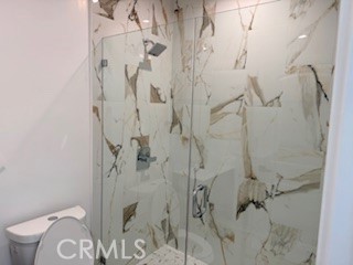 Detail Gallery Image 4 of 14 For 18906 Lassen St, Northridge,  CA 91324 - 2 Beds | 2 Baths