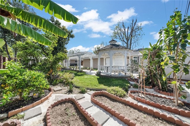 Detail Gallery Image 41 of 52 For 178 N Monterey Rd, Orange,  CA 92866 - 4 Beds | 4 Baths