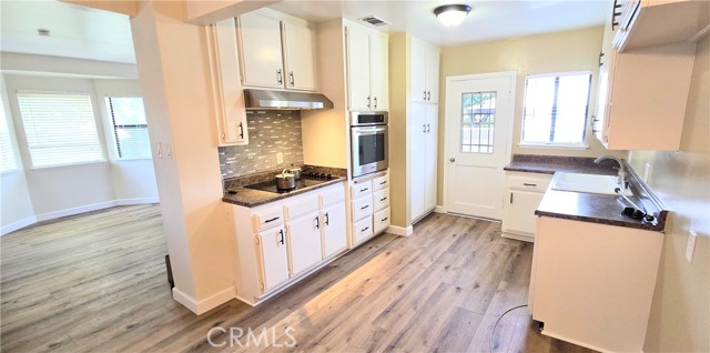 8730 N 6th, Downey CA: https://media.crmls.org/medias/166ae6d5-1885-4377-bd98-70876f6e44a2.jpg