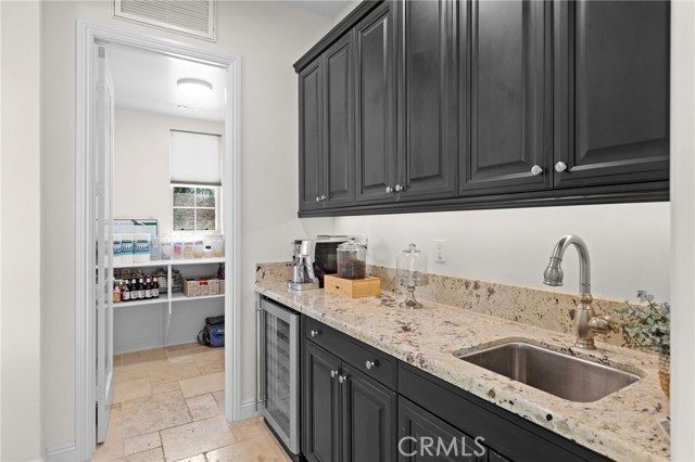 Image 18 of 48 For 15020 Applewood Court