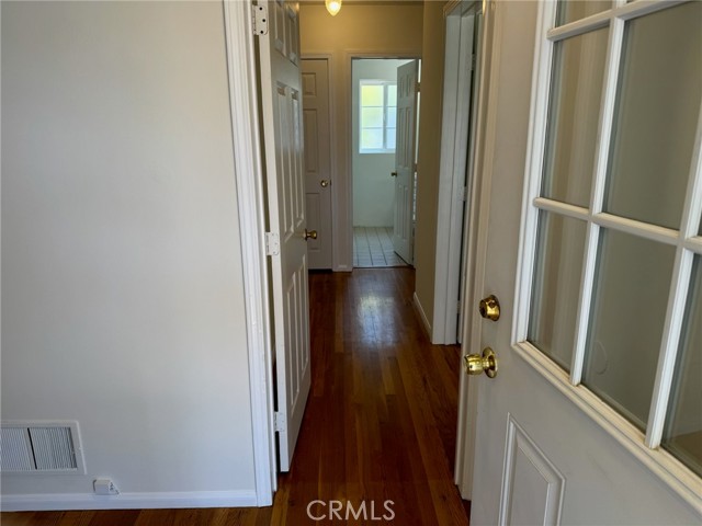 Detail Gallery Image 4 of 43 For 5447 W 141st St, Hawthorne,  CA 90250 - 3 Beds | 2 Baths