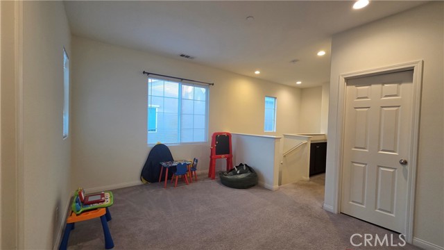 Detail Gallery Image 11 of 24 For 8745 Celebration St, Chino,  CA 91708 - 3 Beds | 2/1 Baths