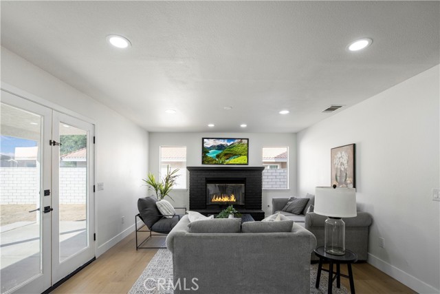 12930 Norfolk Lane, Victorville CA: https://media.crmls.org/medias/166b9f51-daa3-48c7-80ef-551c8f717e61.jpg