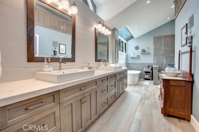 26181 San Marino Court, Mission Viejo CA: https://media.crmls.org/medias/166bf0a4-b6a8-4950-a70b-0d1b4fabc969.jpg