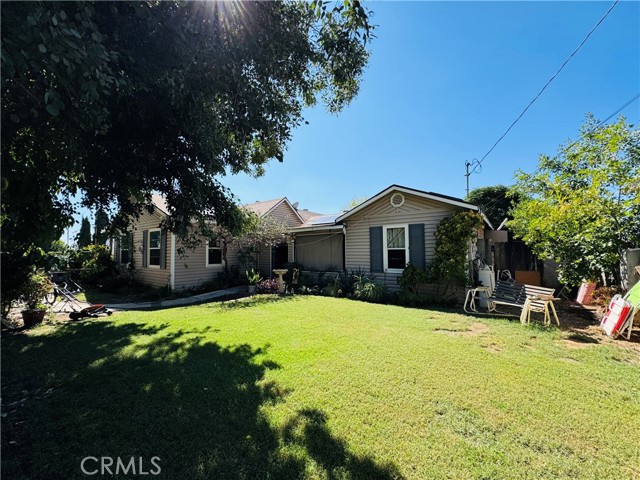 12798 6th, Yucaipa CA: https://media.crmls.org/medias/166c44c0-f2e4-43c3-8392-60095acec610.jpg