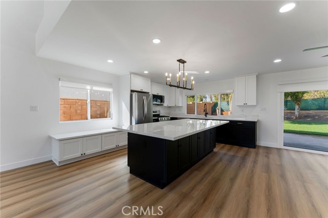 Detail Gallery Image 11 of 50 For 2534 Alona, Santa Ana,  CA 92706 - 5 Beds | 4 Baths