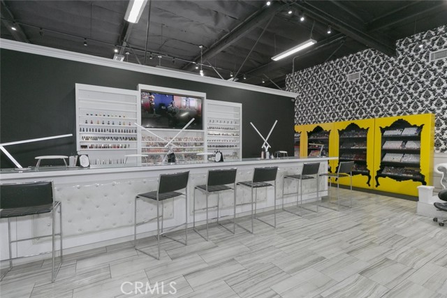 13041 Victory, Valley Glen CA: https://media.crmls.org/medias/166c7029-ab34-48c3-a8b0-49dd353a9815.jpg